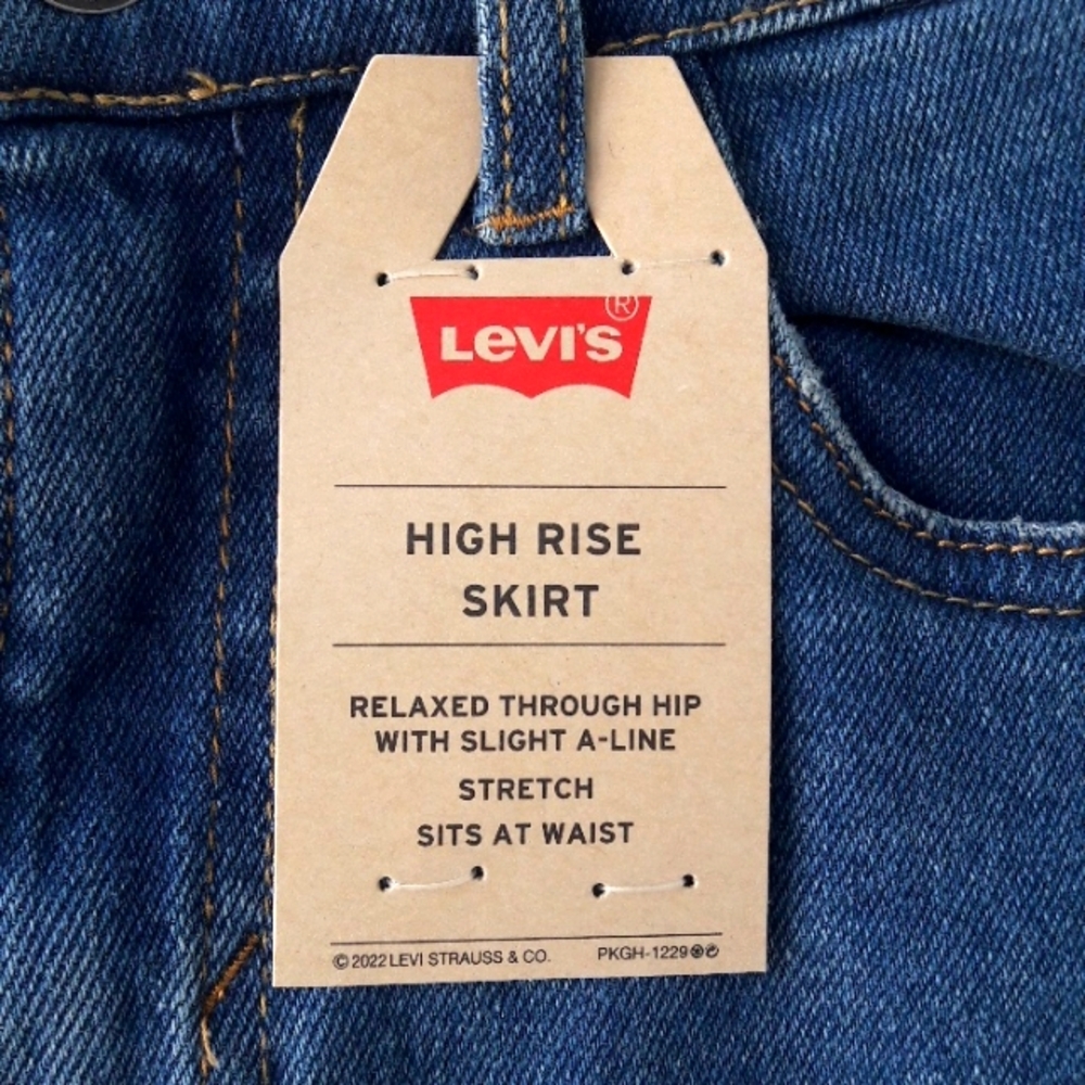 2/$15 NWT "Levi's" High Rise Skirt Girls Size 10 Reg. and 12 Reg. - Picture 2 of 6